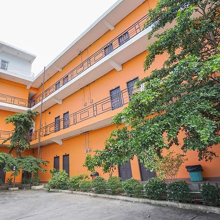 Hotel Super Oyo 2639 Oxy Townhouse Manado Exteriér fotografie