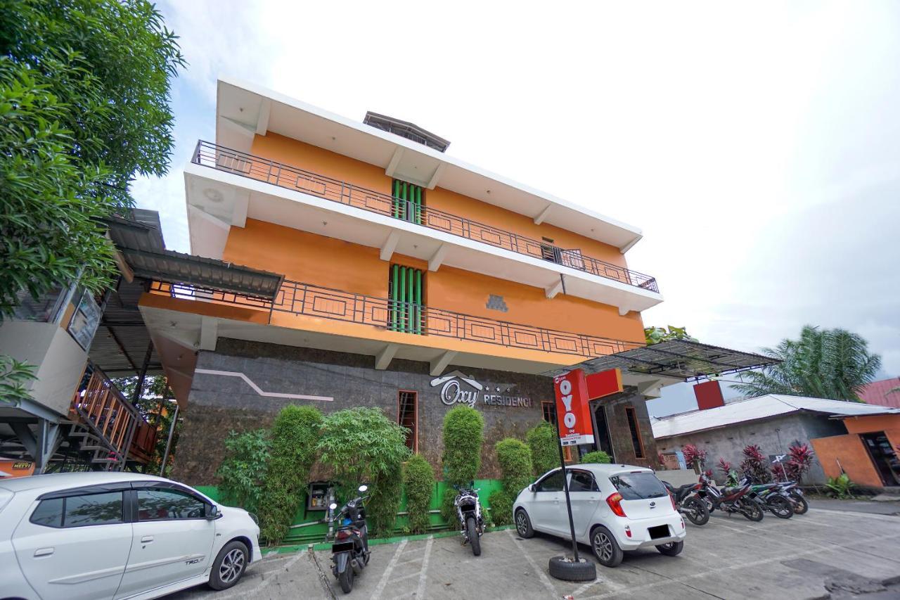 Hotel Super Oyo 2639 Oxy Townhouse Manado Exteriér fotografie
