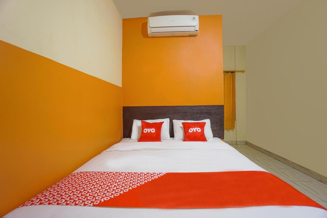 Hotel Super Oyo 2639 Oxy Townhouse Manado Exteriér fotografie