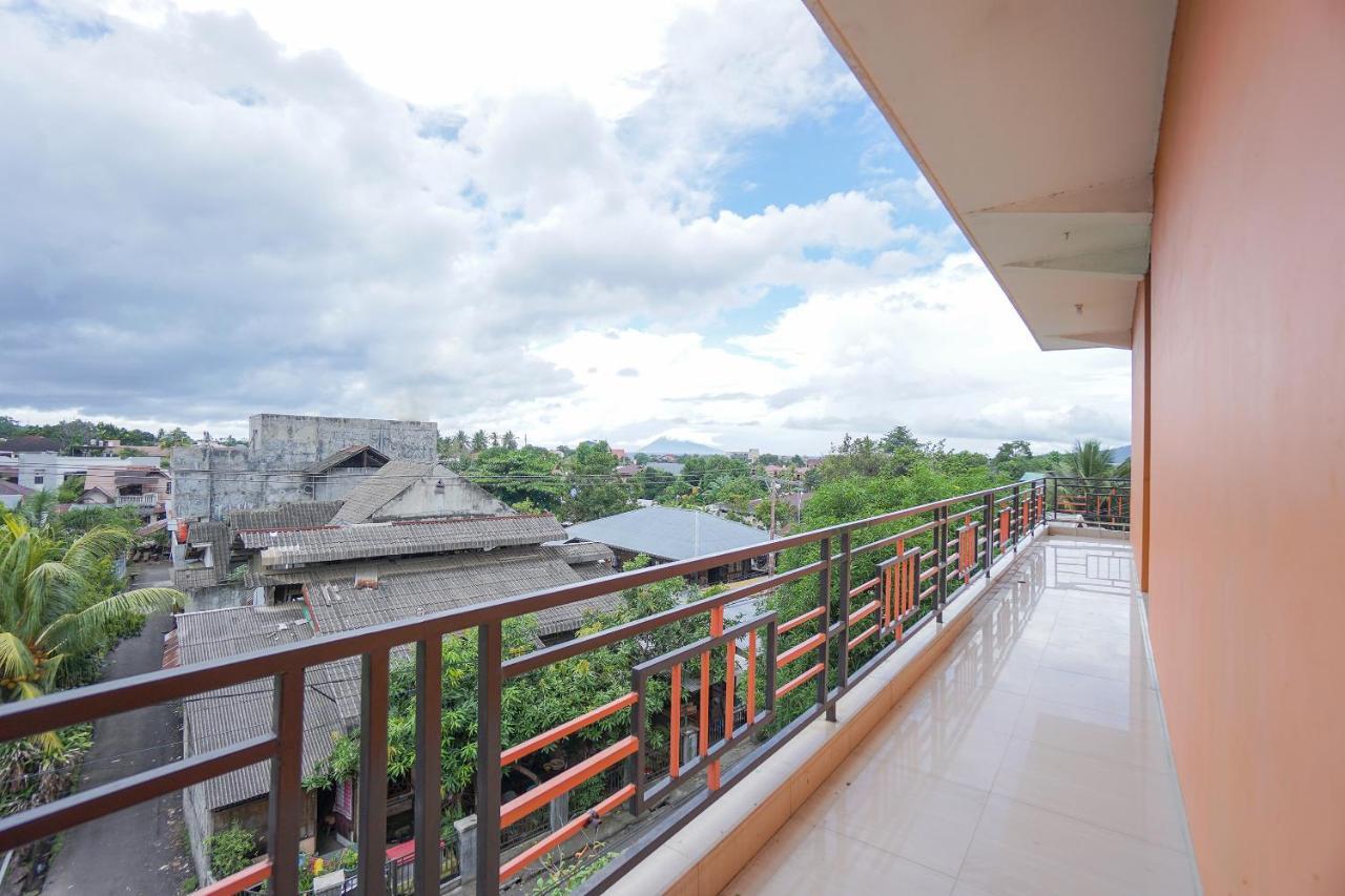 Hotel Super Oyo 2639 Oxy Townhouse Manado Exteriér fotografie