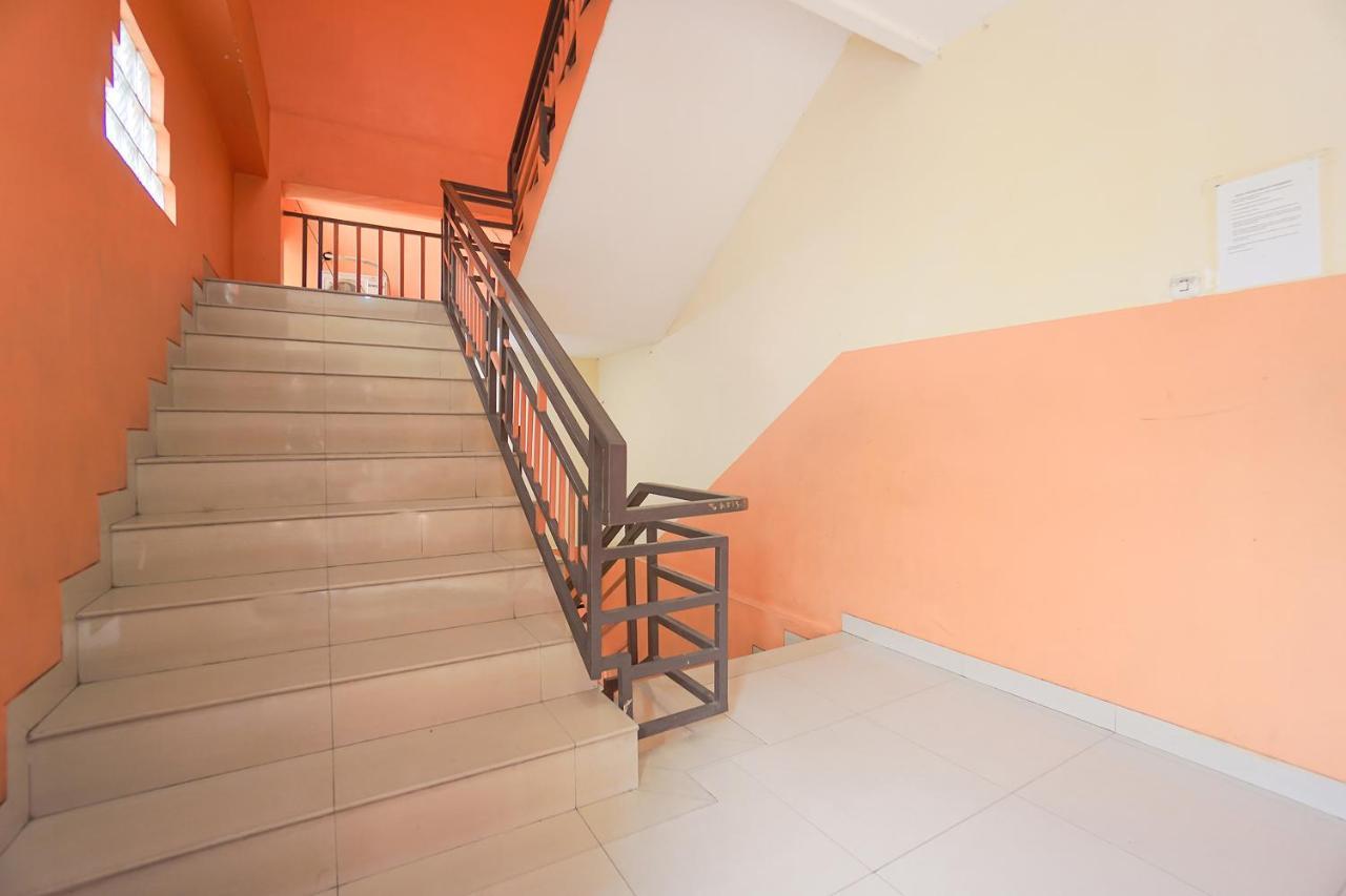 Hotel Super Oyo 2639 Oxy Townhouse Manado Exteriér fotografie